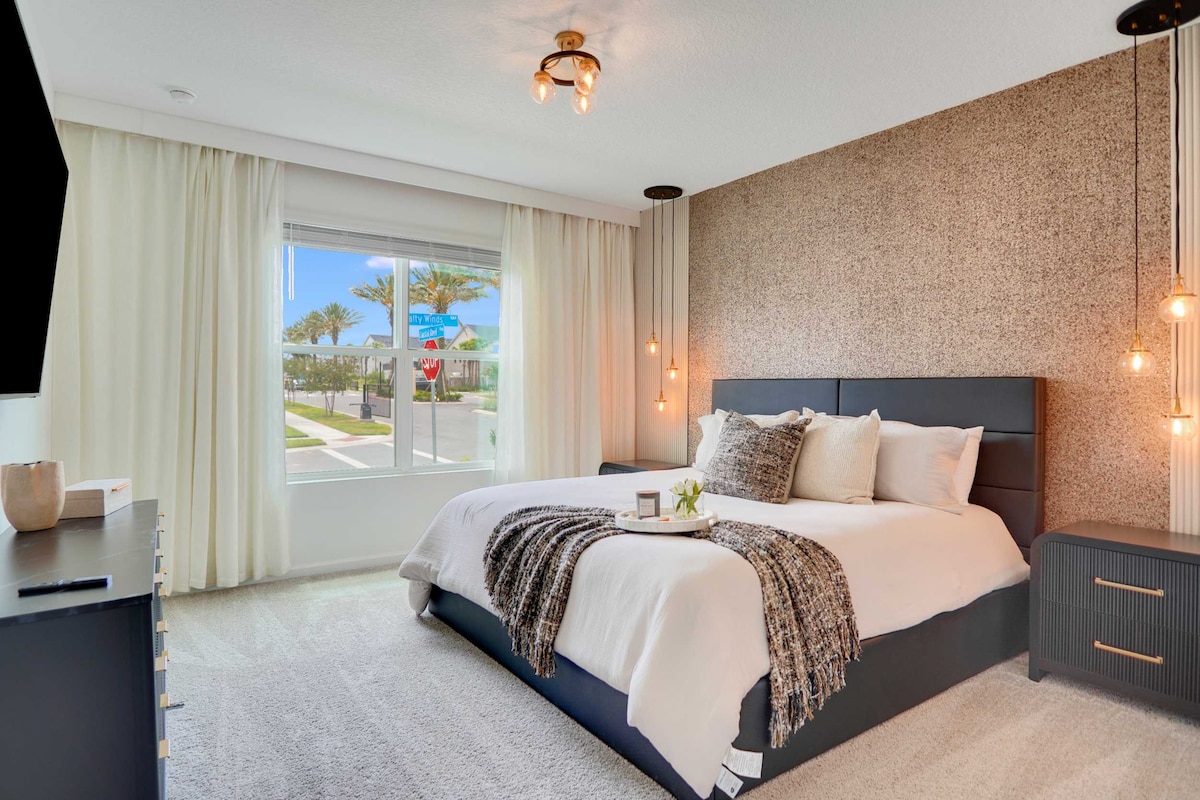 Главен апартман со брачен кревет (широк 150-179 см