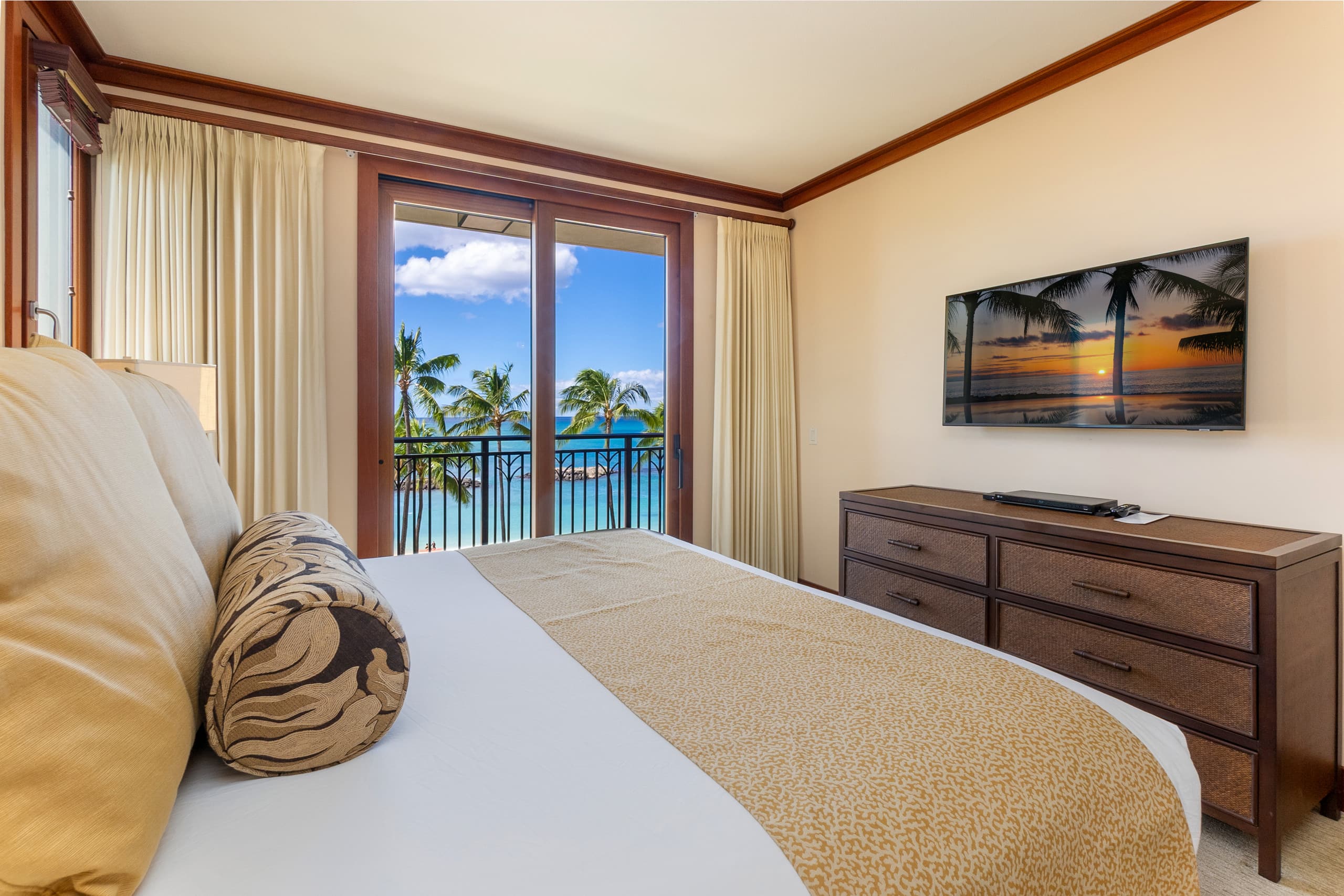 Brand New - Direct Ocean Front Beach Villas Resort - Image 10