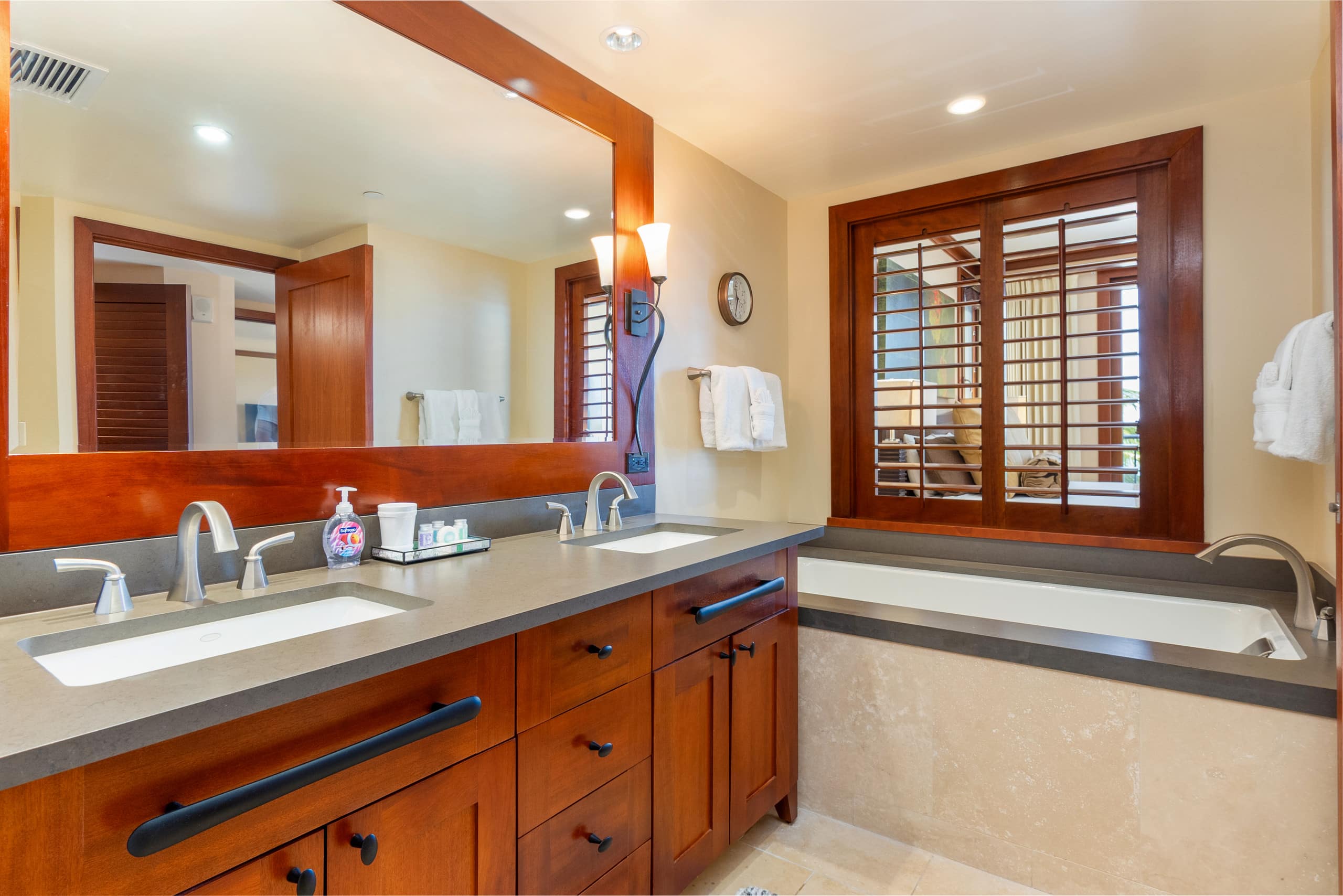 Brand New - Direct Ocean Front Beach Villas Resort - Image 13