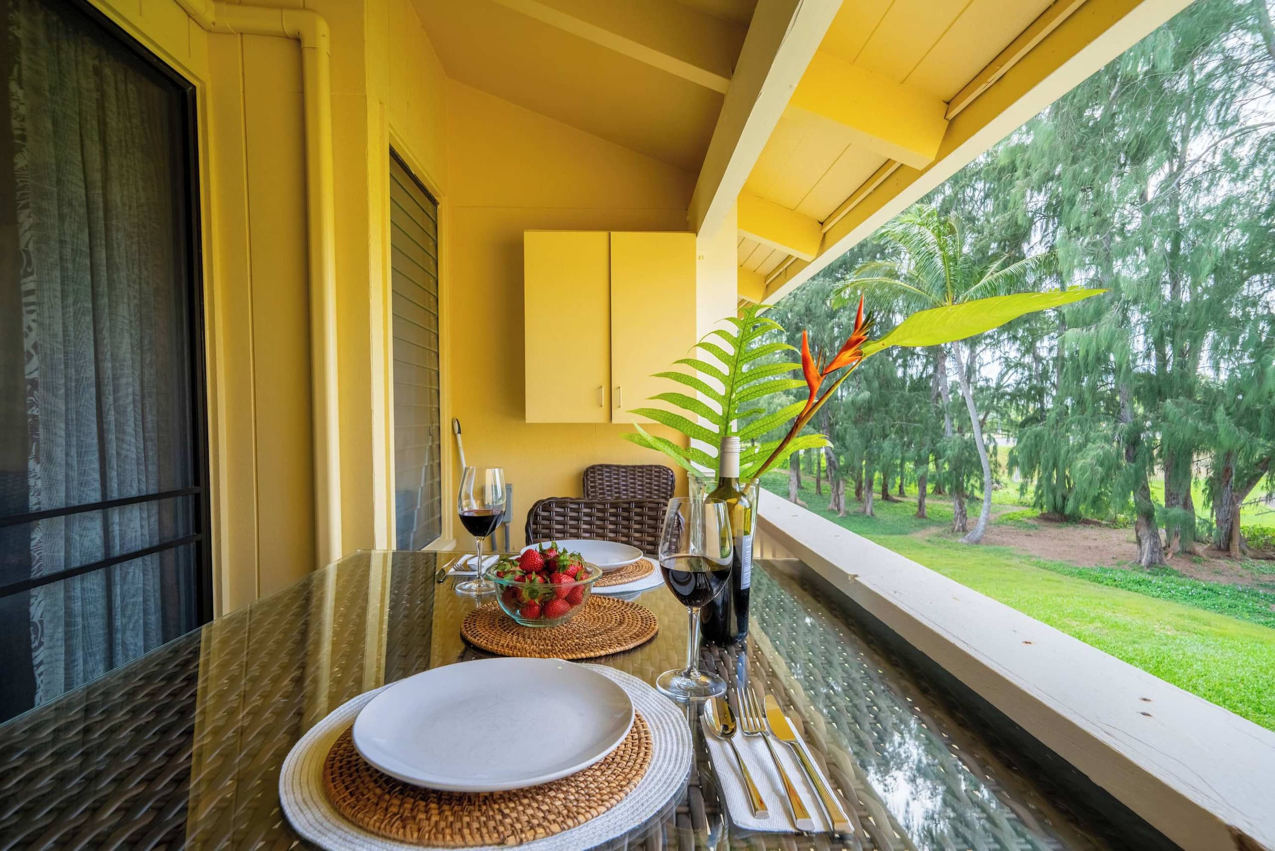 Magnificent Newly Renovated TBay Golf Course Condo - Image 34
