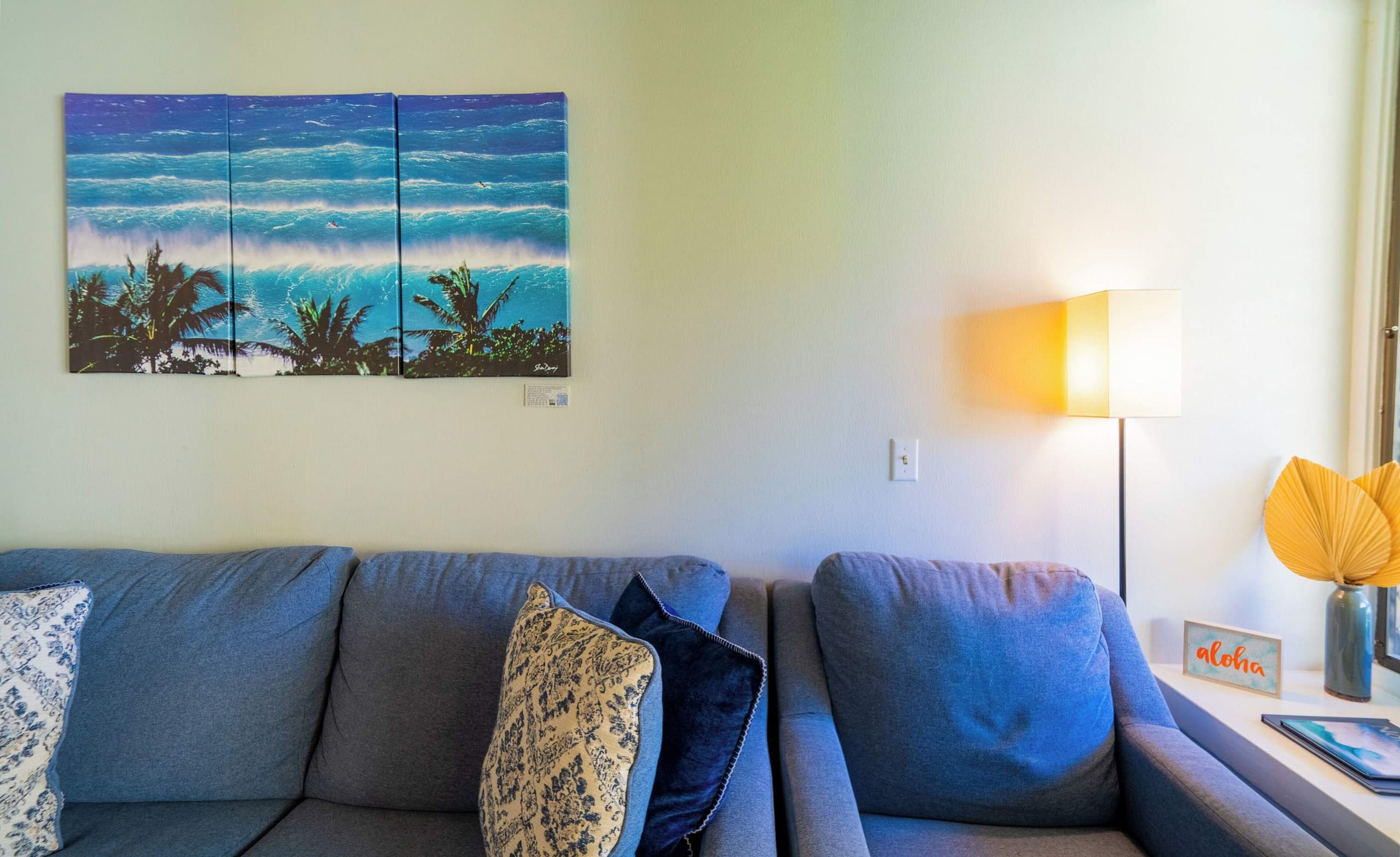 Magnificent Newly Renovated TBay Golf Course Condo - Image 6