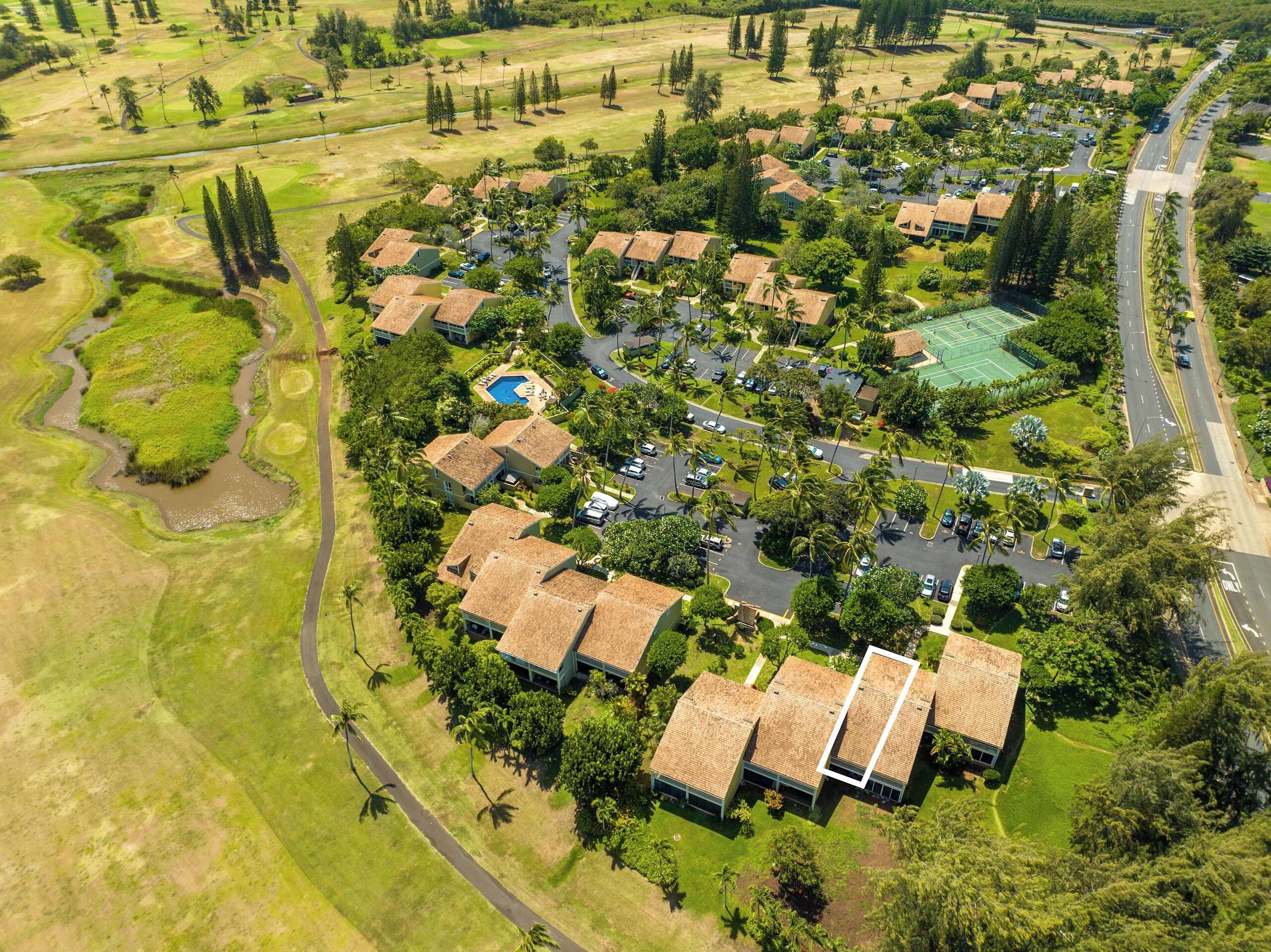Magnificent Newly Renovated TBay Golf Course Condo - Image 71