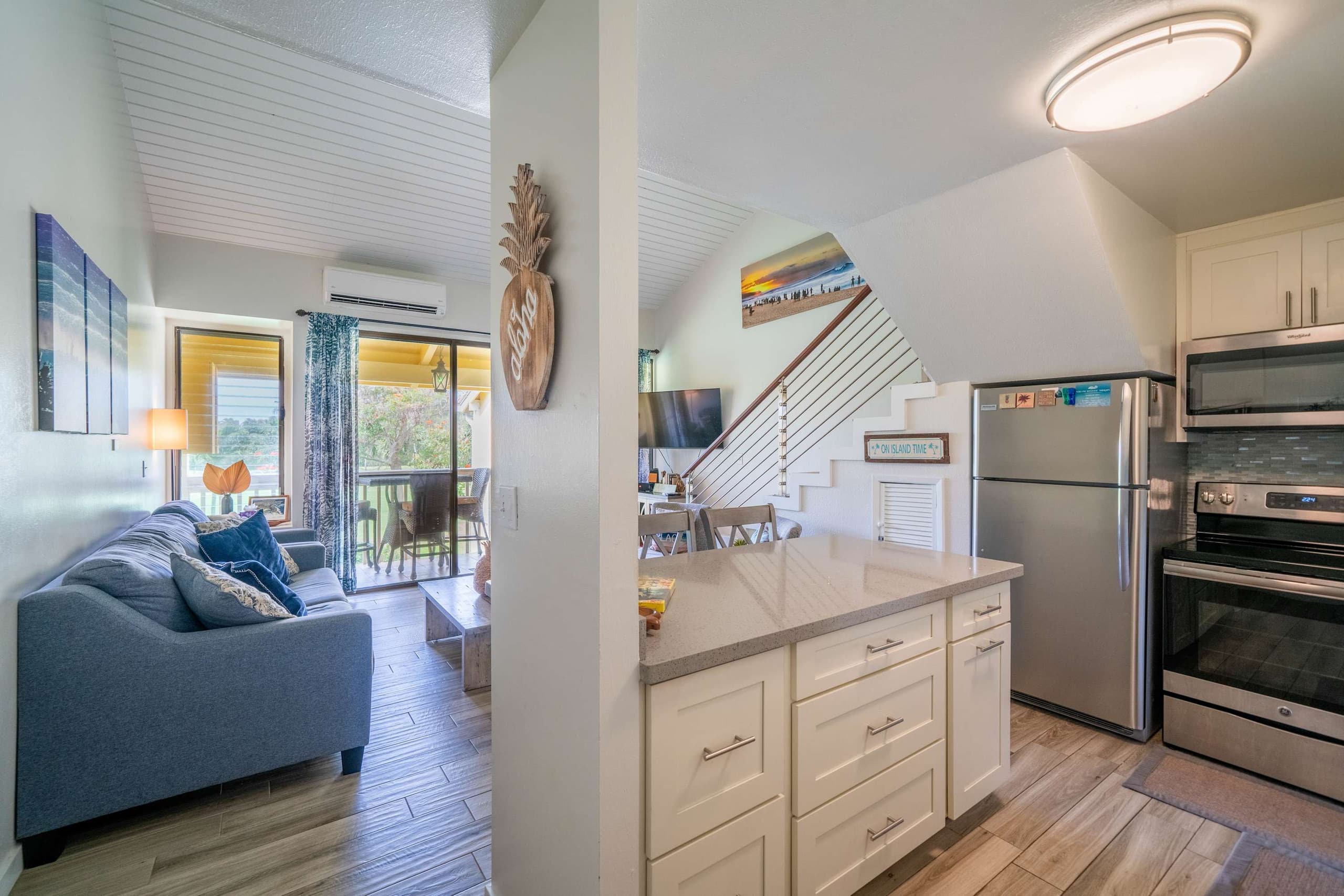 Magnificent Newly Renovated TBay Golf Course Condo - Image 5