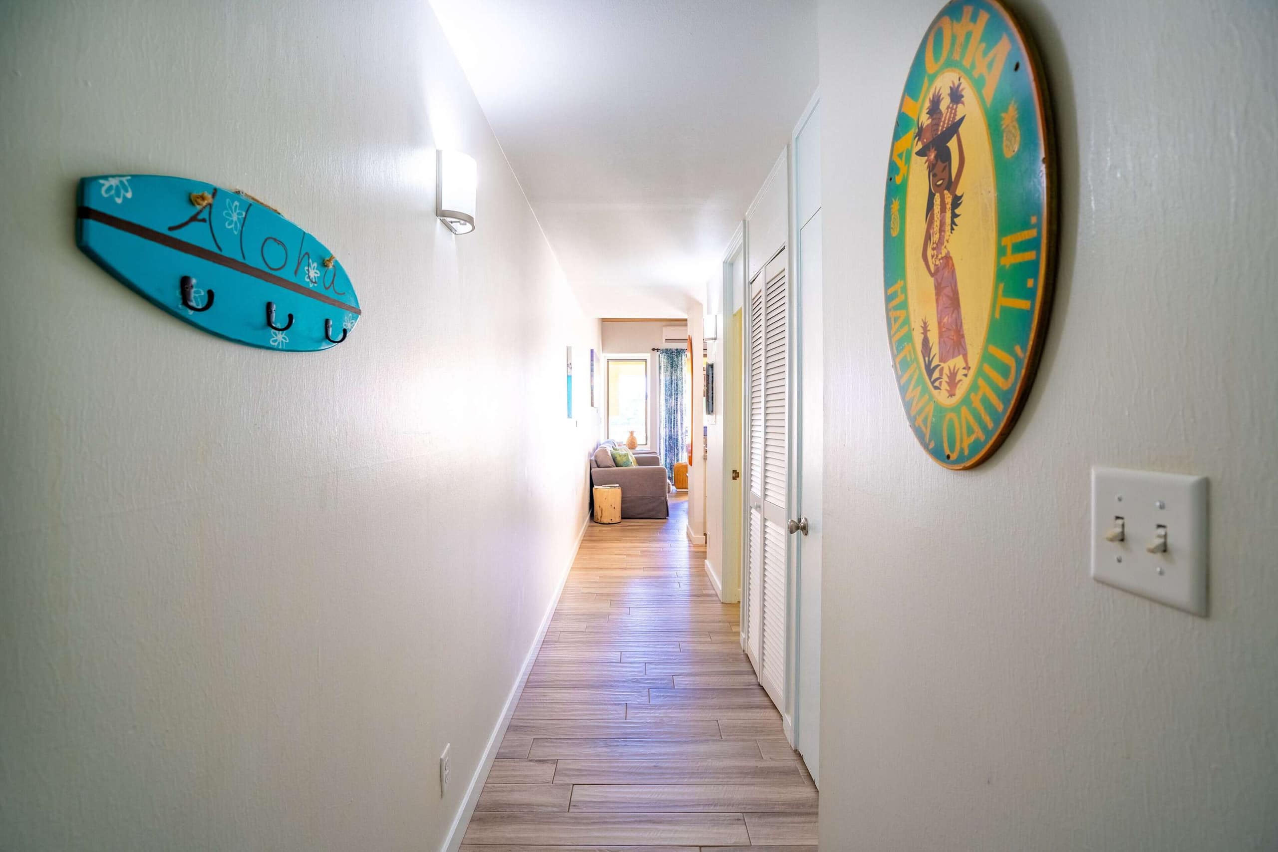 Magnificent Newly Renovated TBay Golf Course Condo - Image 45