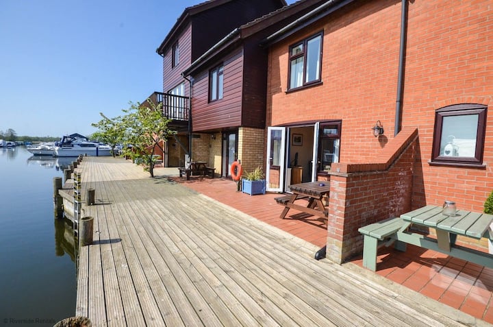 Buttercup Lodge Horning - Ferry Marina - Horning