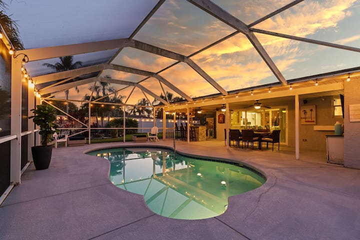 Heated Pool+fire Pit+outdoor Kitchen+corn Hole - West Palm Beach, FL