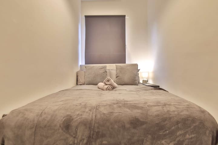 ห้องนอนที่สองพร้อมห้องนอนเตียงคู่