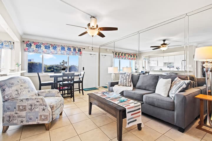 Oceanside Condo W/ Pool & Fire Pit! - Satellite Beach, FL