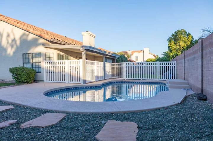 Gilbert Home, Private Fenced Pool, Prime Location! - Gilbert, AZ
