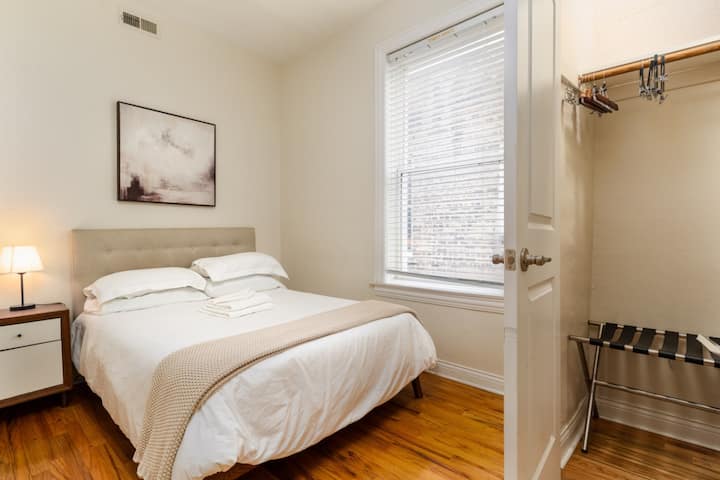 Utočište za odmor: bračni krevet s vrhunskom posteljinom za savršen san