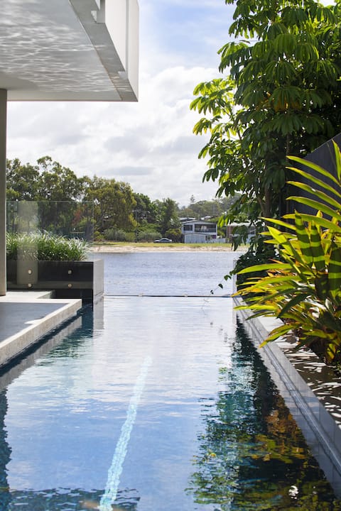 Chevron Island Luxe Escape