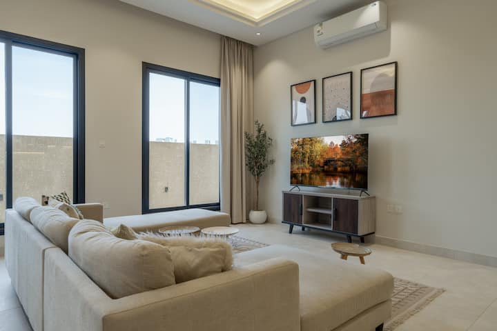 Inviting 2bdr Apartment Near The Airport - リヤド