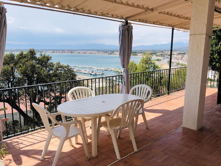 Appartement Moderne Avec Terrasse Et Vue Mer - Roses
