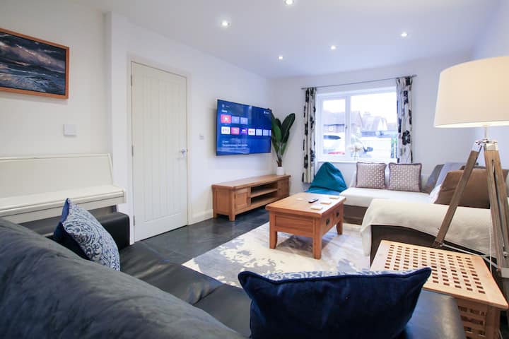 Stunning 4-bed Handbridge Home W/garden & Sleeps 9 - Chester