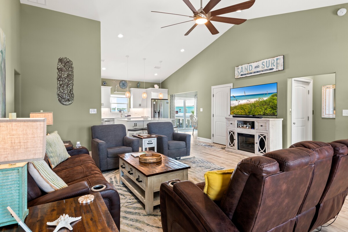 Nirvana in Navarre | Private Pool + Walk to Beach - Houses for