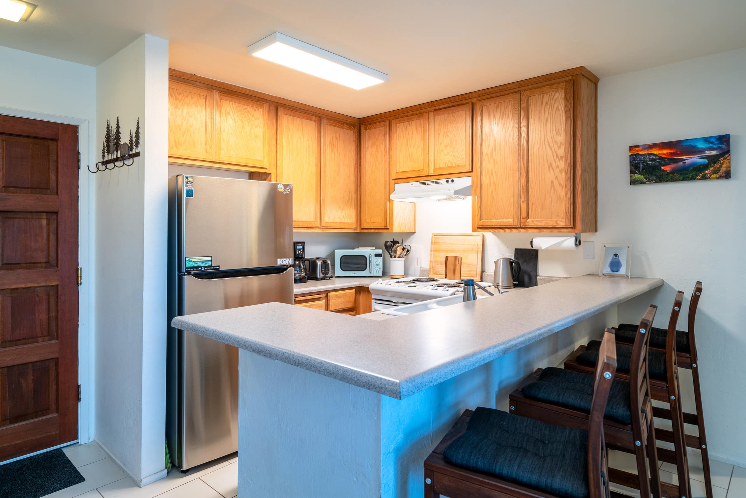 Alpine Meadows Ski & Hike Retreat, Sleeps 6 - Photo 9