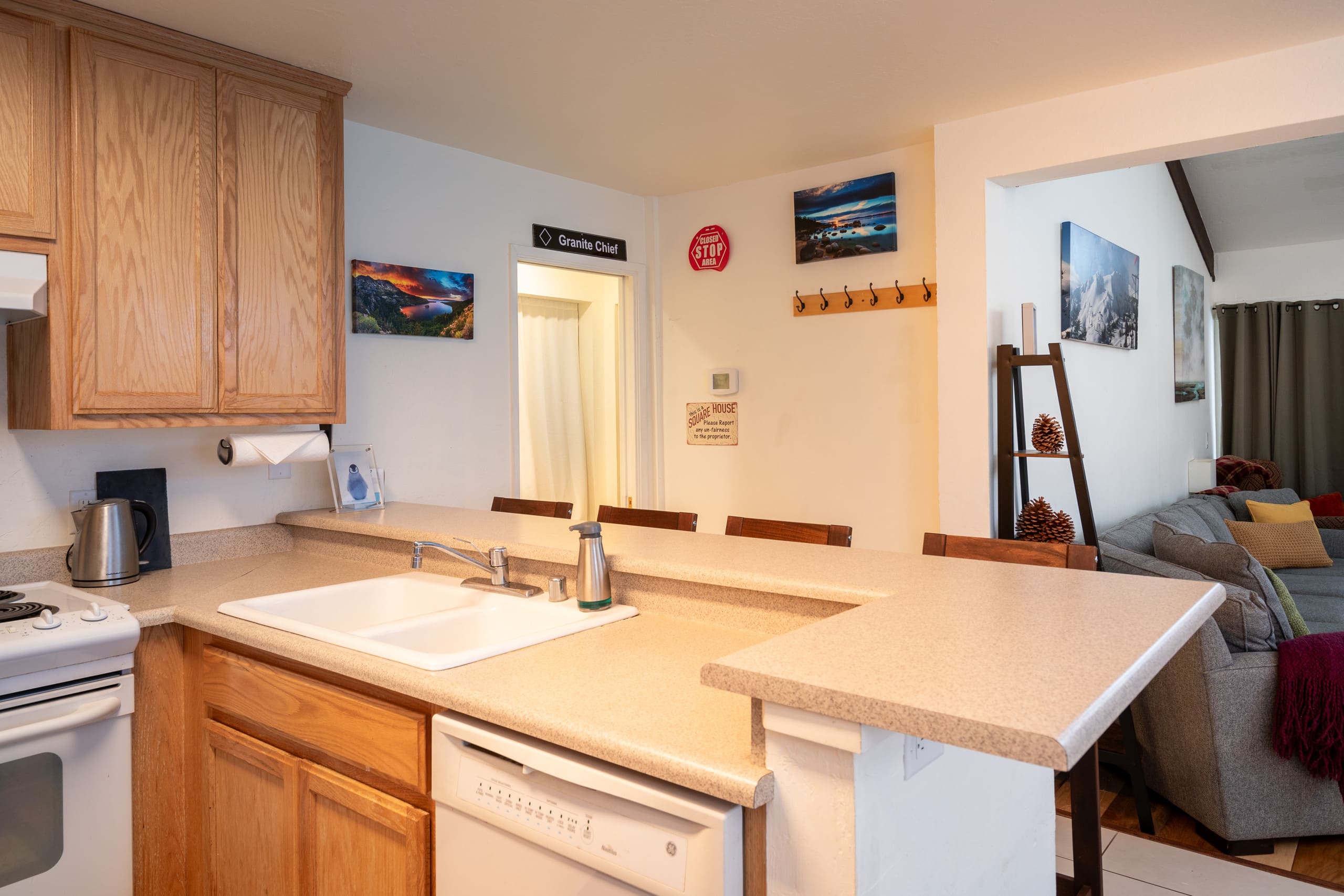 Alpine Meadows Ski & Hike Retreat, Sleeps 6 - Photo 12