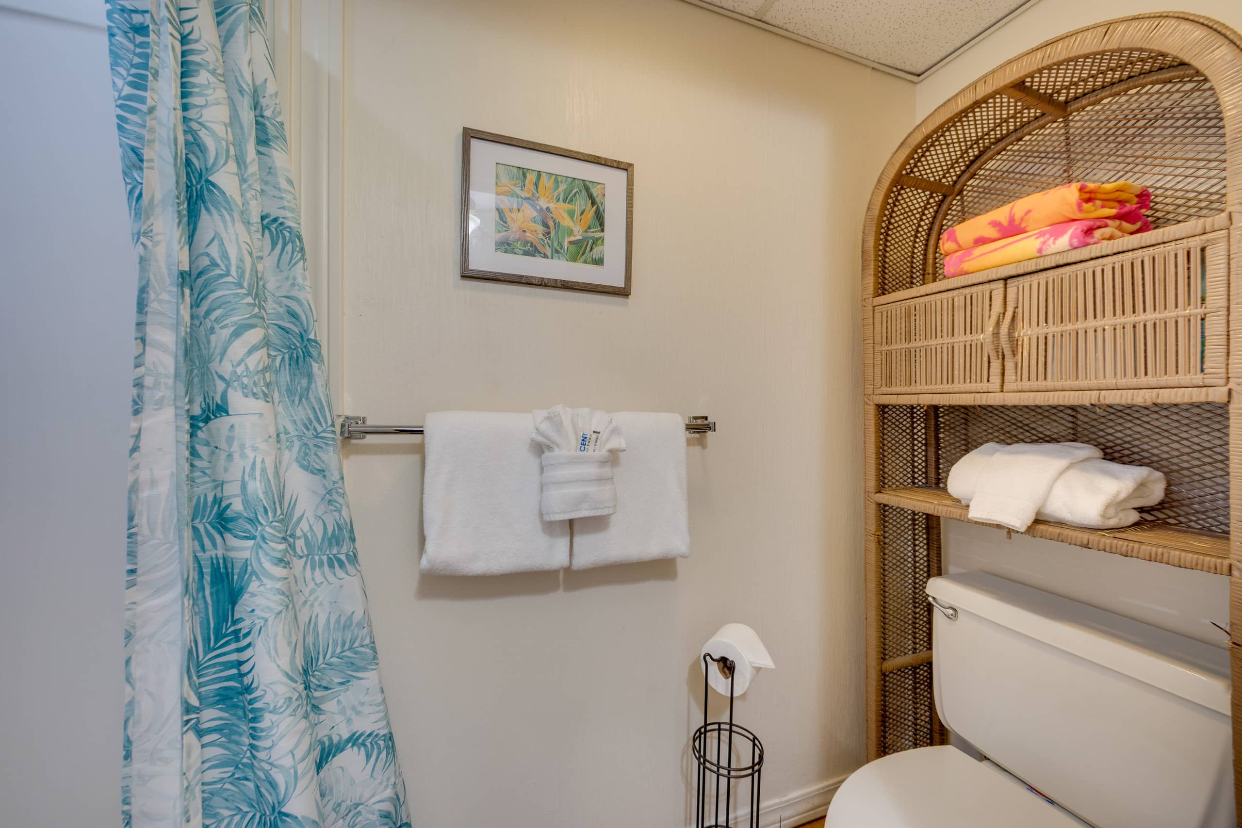 Kona Studio Steps From Shore: Sip, Swim, Explore! - Image 13