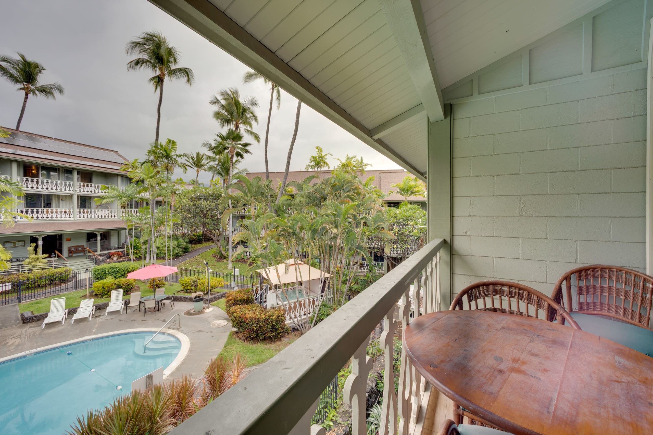 Kona Studio Steps From Shore: Sip, Swim, Explore! - Image 1