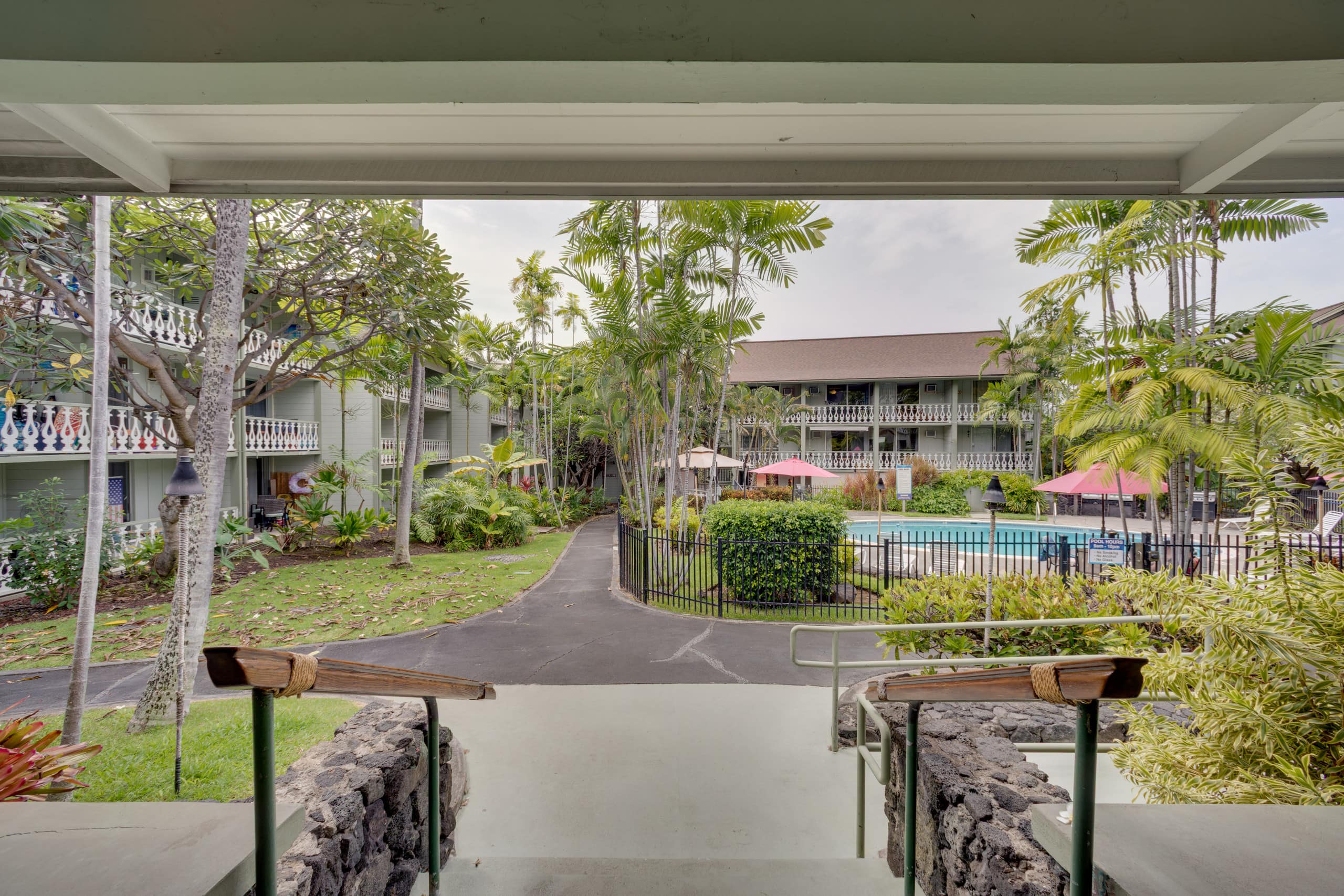 Kona Studio Steps From Shore: Sip, Swim, Explore! - Image 16
