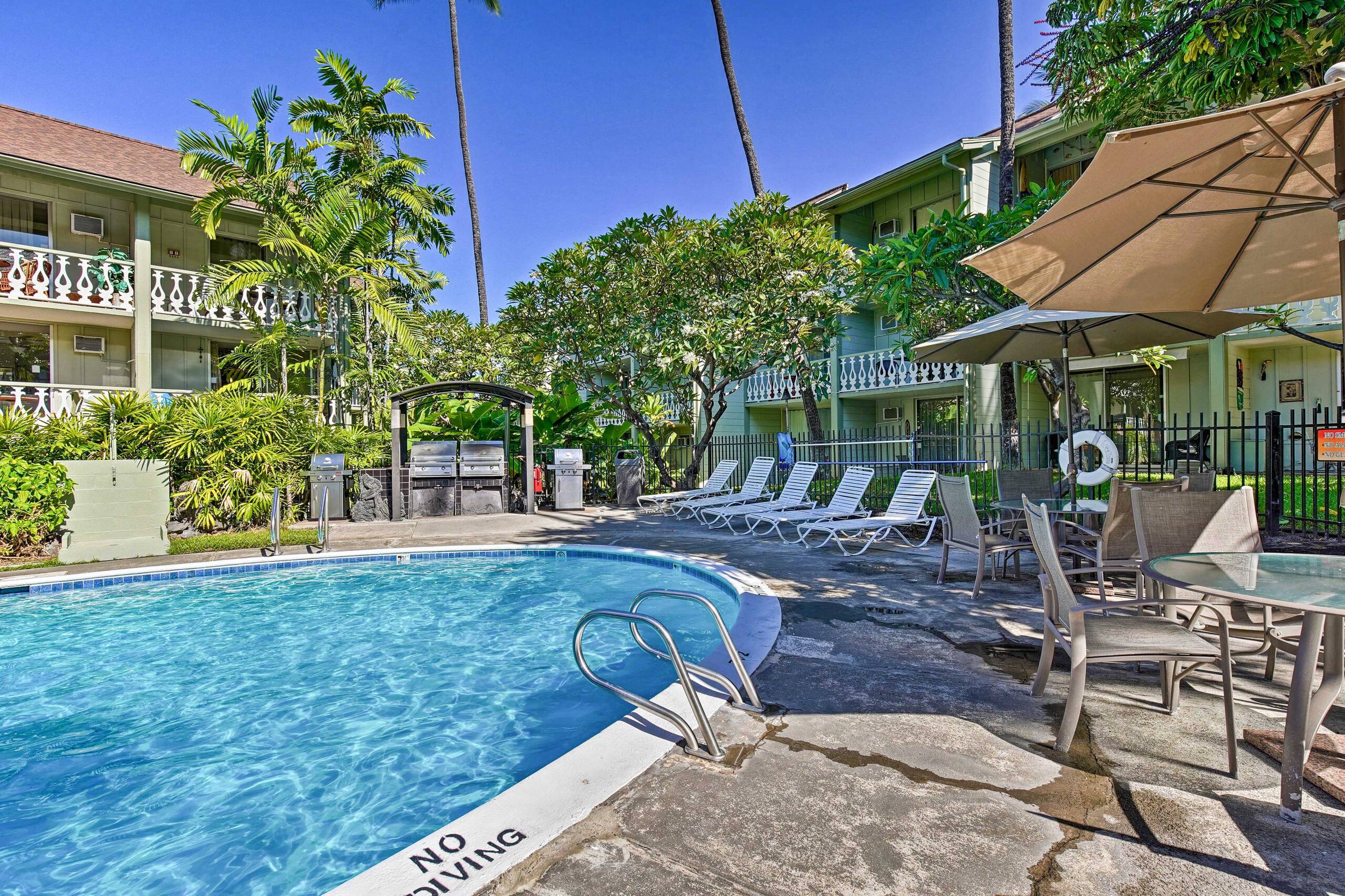 Walk to Waves! Islander's Escape on the Kona Coast - Image 2