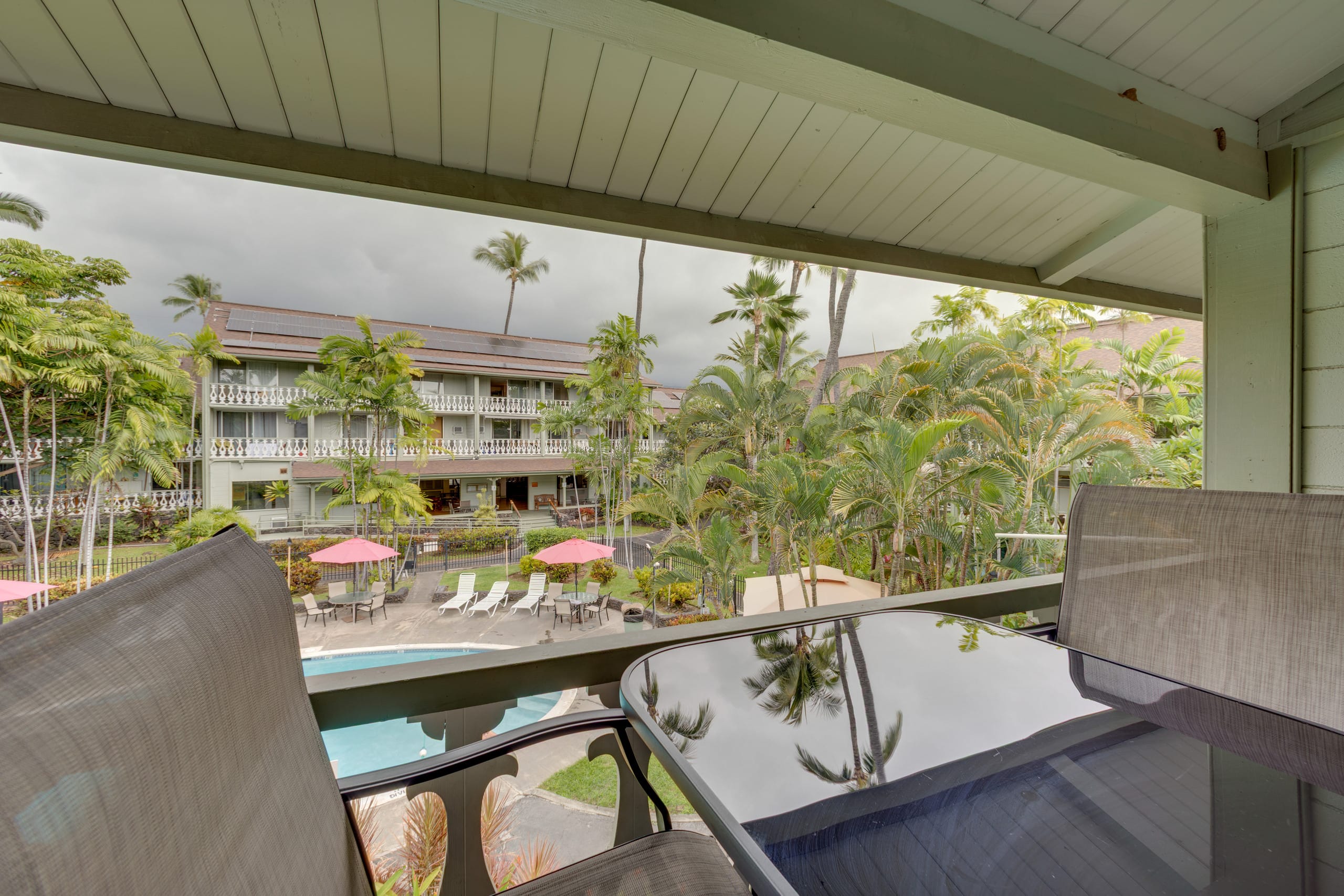 Walk to Waves! Islander's Escape on the Kona Coast - Image 7