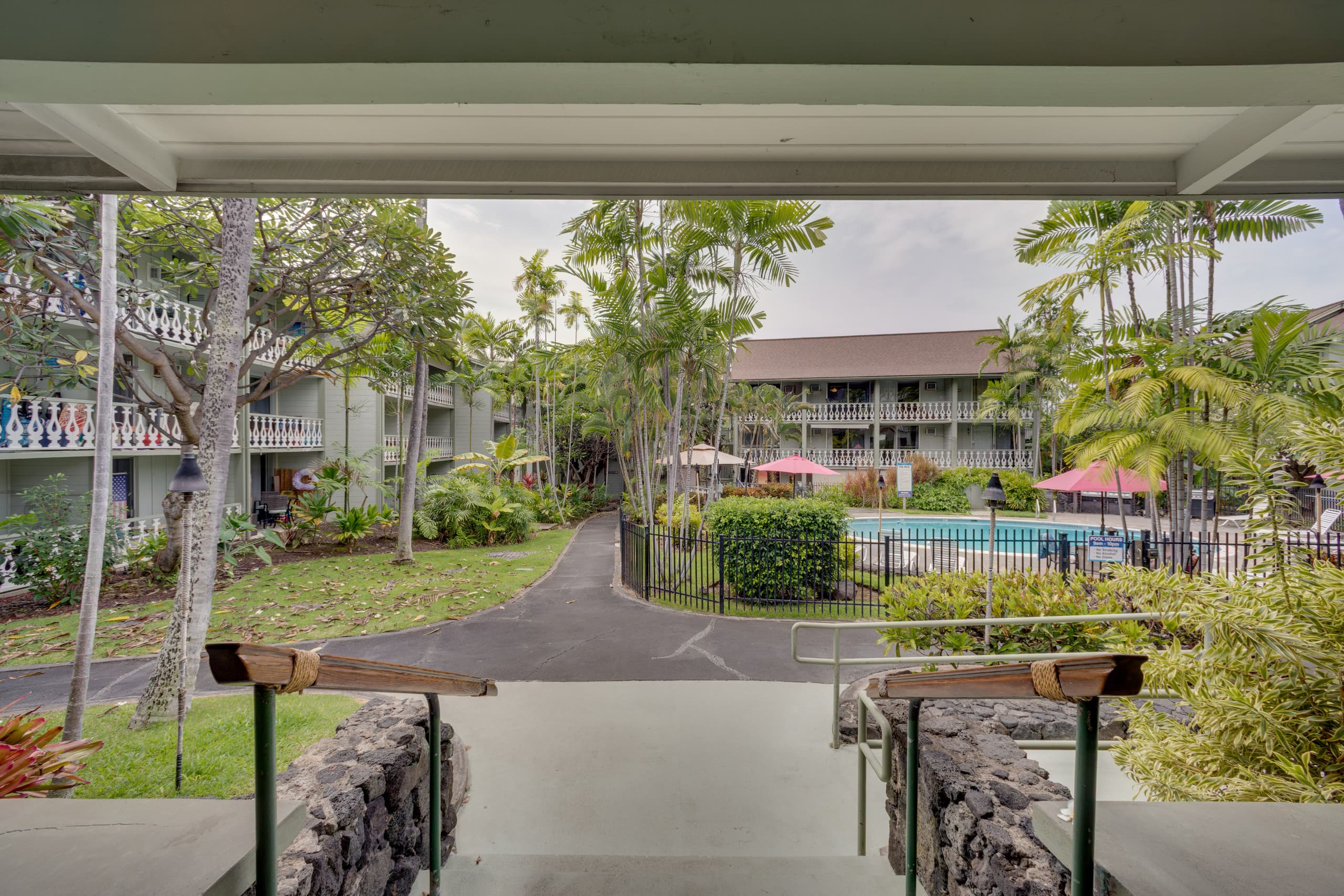 Kona Beach Retreat Steps to Ocean: Soak & Stroll! - Image 16