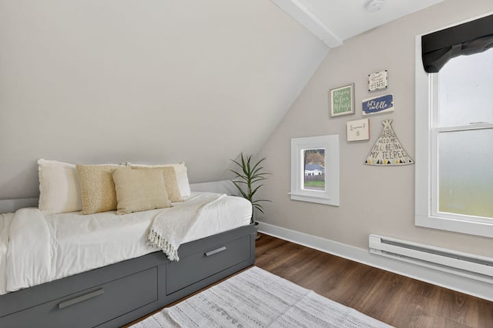 8卧室二楼双床房1