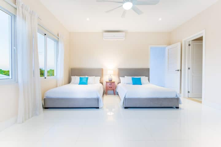 Chambre double idéale pour les familles ou les amis.