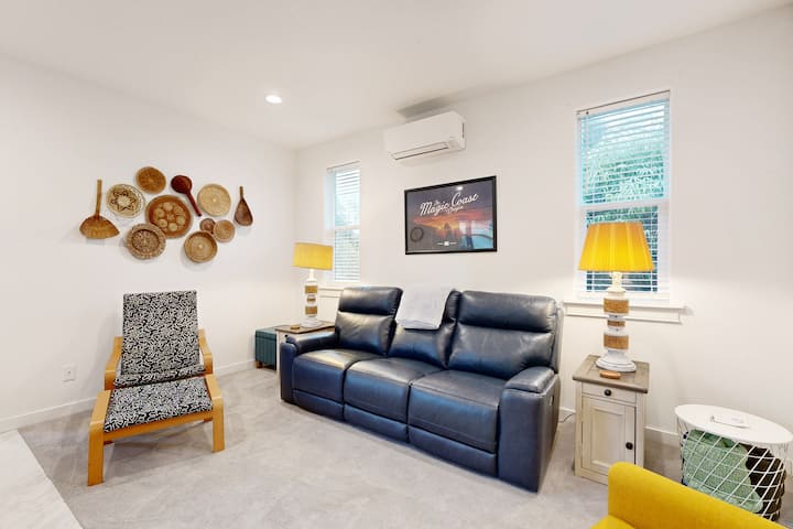 Charming Coastal Retreat W/ Tv & Fireplace - Rockaway Beach