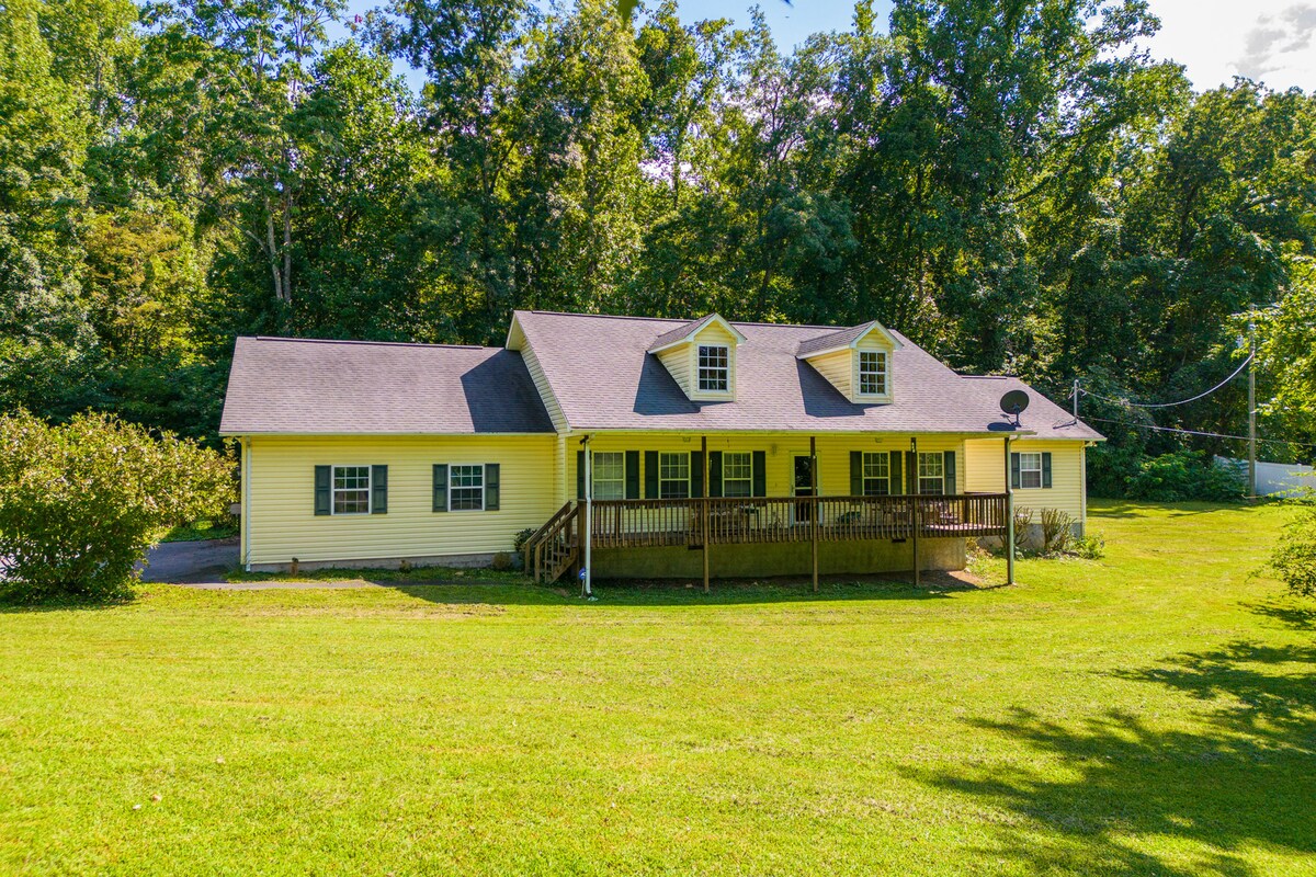 Spacious Home・Free Ticket・Games・Jetted Tub・Grill - Houses for Rent in ...