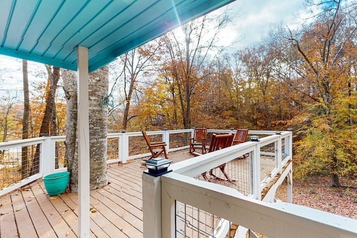 Douglas Lakefront Escape・pet Ok・hot Tub・fire Pit - Dandridge, TN