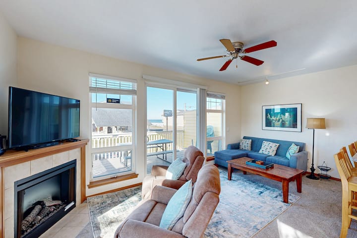Dog-friendly Townhouse Across Beach W/ Wifi - Rockaway Beach