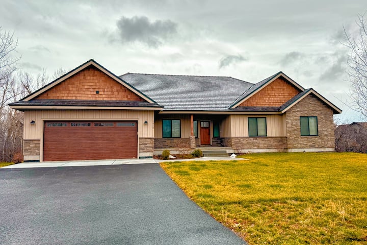 Modern Mountain Family Home on Ski Hill Road w/AC - Houses for Rent in ...