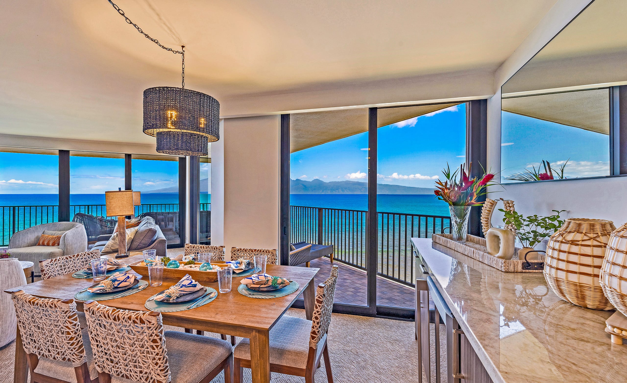 Condo in Lahaina · ★5.0 · 2 bedrooms · 3 beds · 2 baths - Image 11