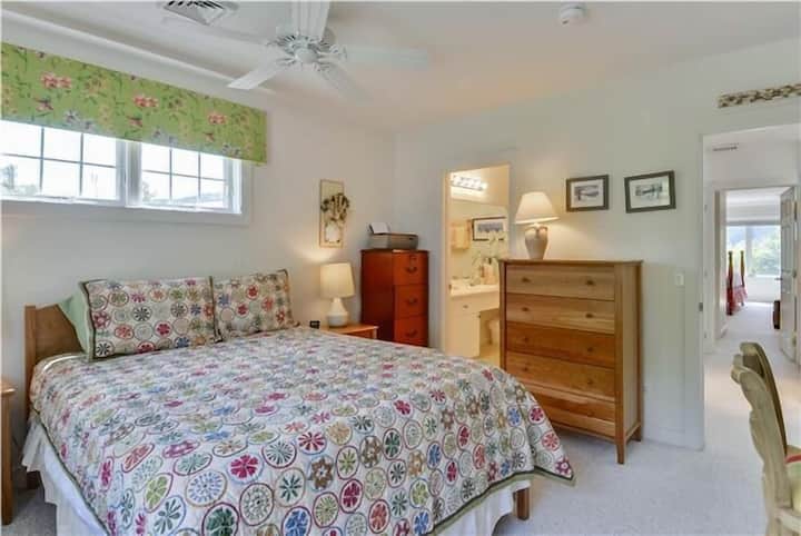 Suite de dormitorio tamaño queen en el último piso