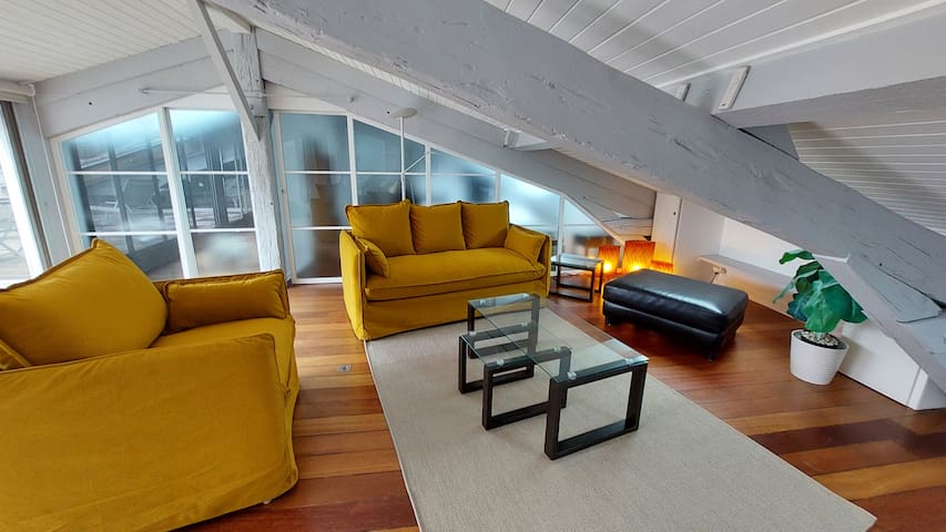 Apartment-City-Ensuite with Shower-Terrace