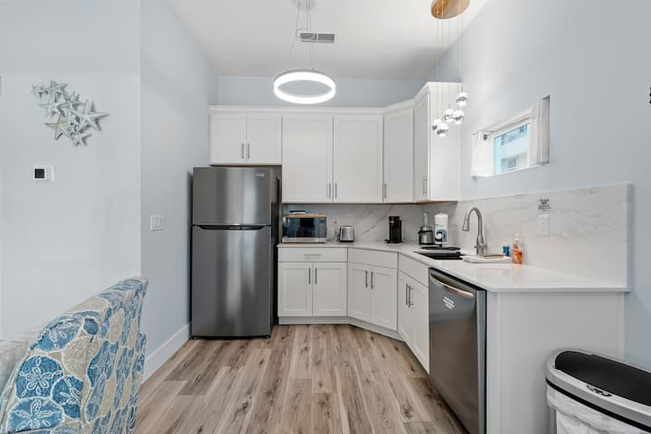 Modern 1br Suite Near Beach | Private Entry - Flagler Beach, FL