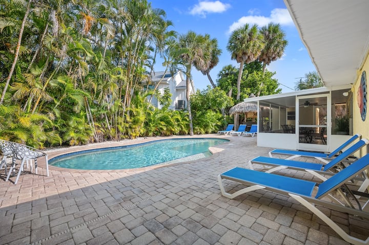 Saltwater Bliss By Beach Boutique Rentals - Holmes Beach, FL