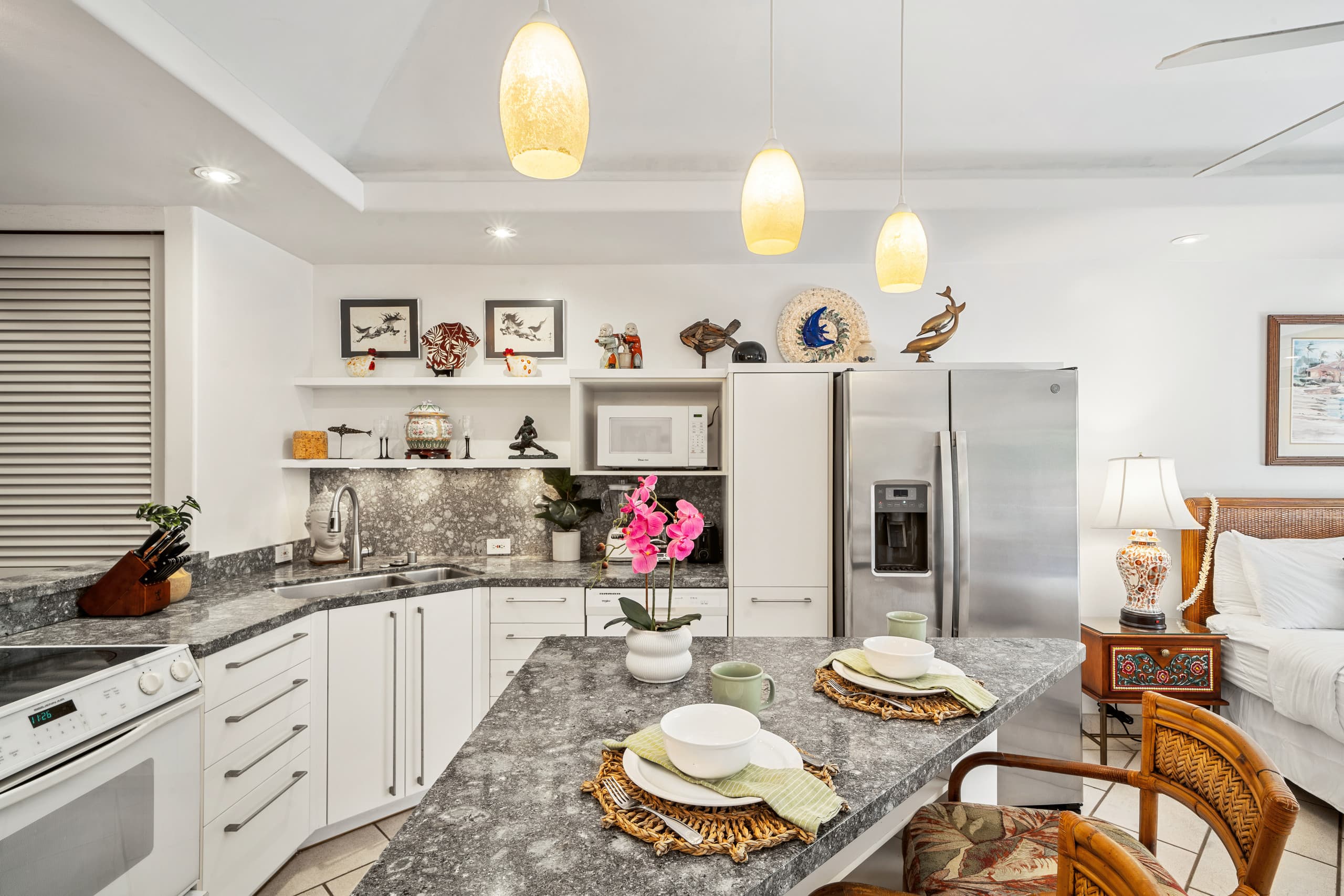 Condo in Lahaina · ★5.0 · 1 bedroom · 1 bed · 1 bath - Image 3