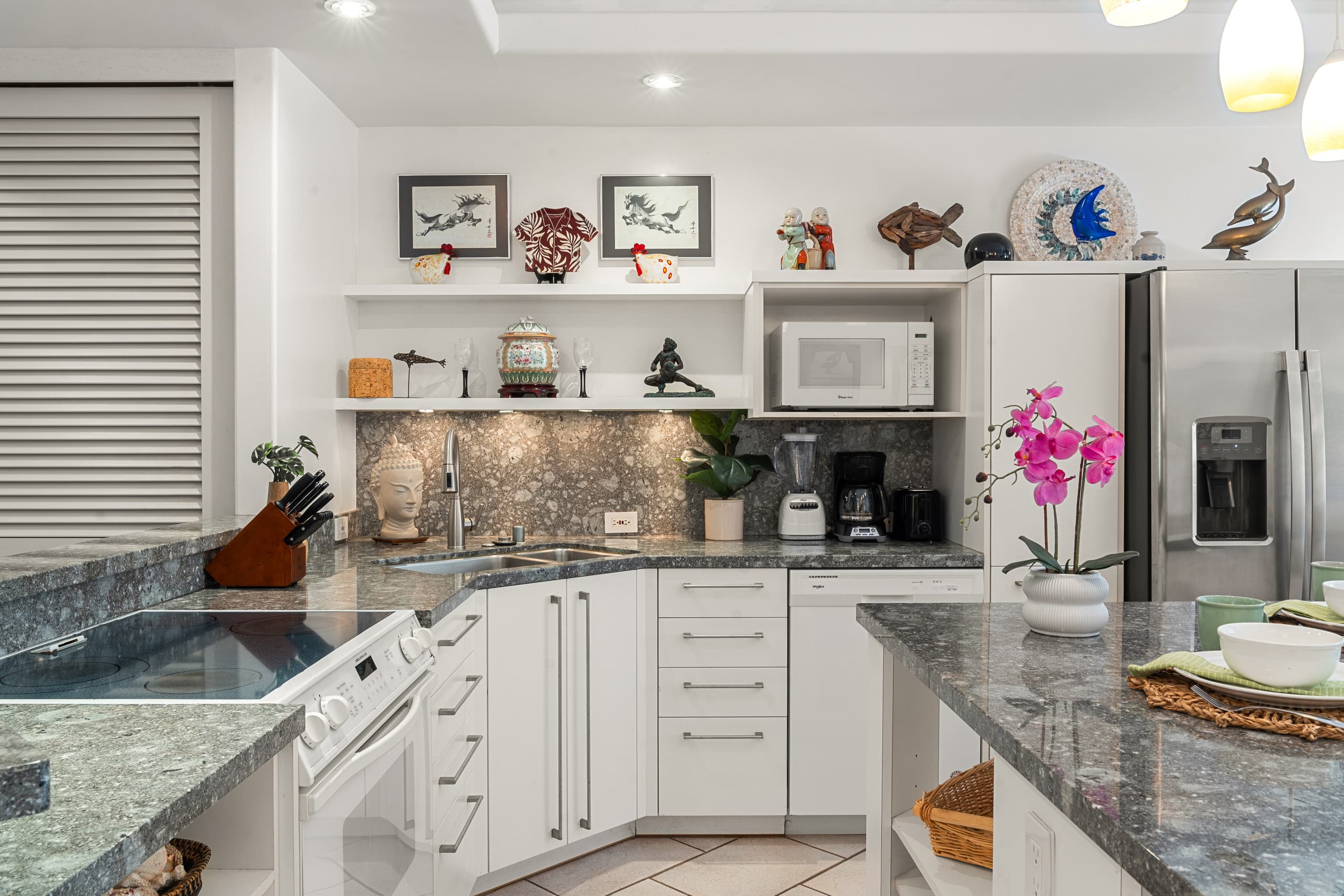 Condo in Lahaina · ★5.0 · 1 bedroom · 1 bed · 1 bath - Image 25