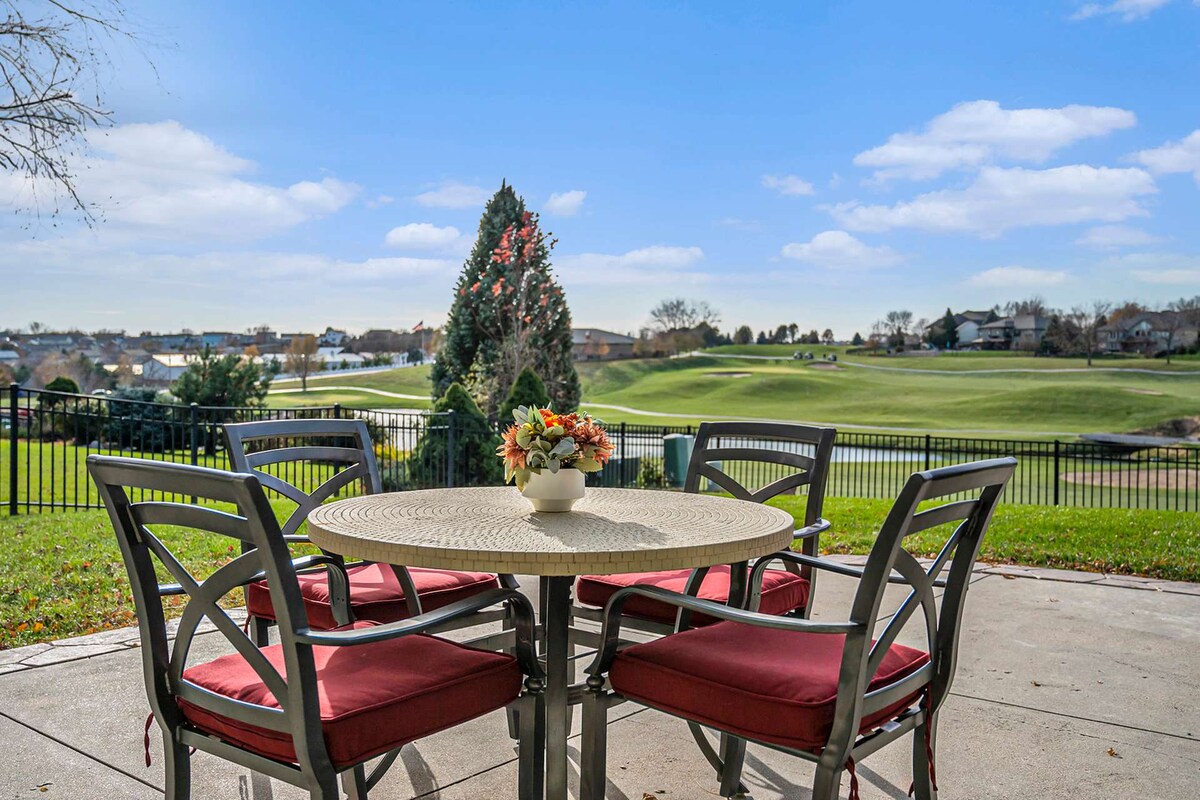 Photo inspiration: Gallery Detail: Mulligan Manor Scenic Golf Views Fun Amenities