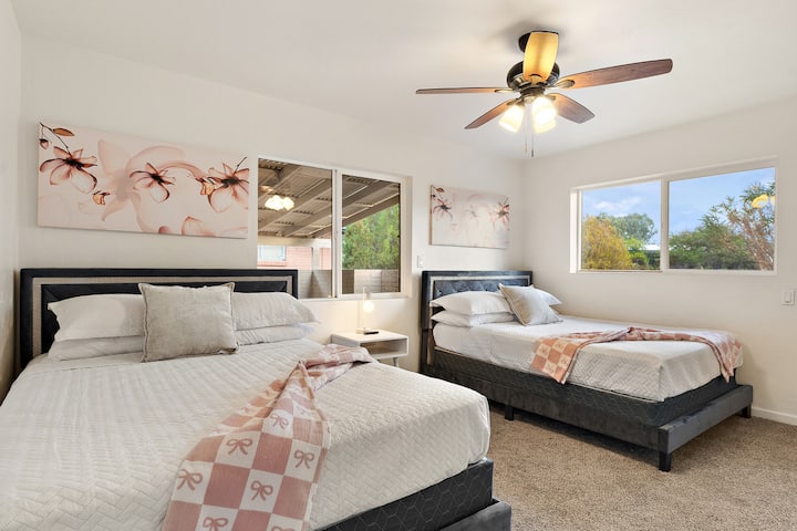 Svijetao dvosobni smještaj idealan za prijatelje, obitelj ili grupe.