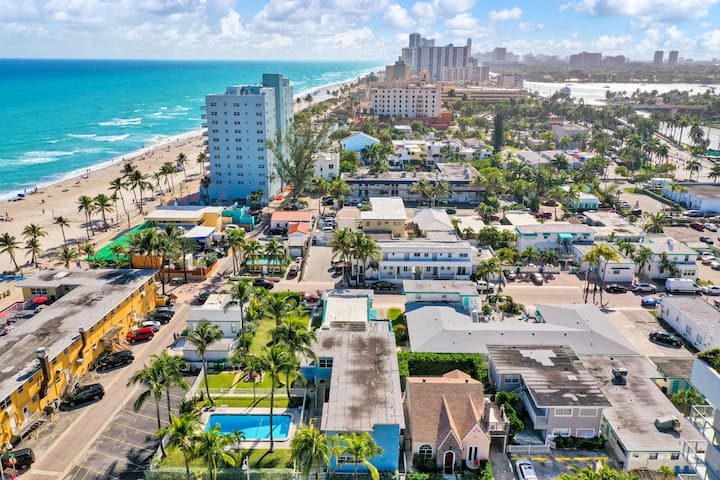 Cozy 1br Aparthotel Near Beach W/ Balcony - Hollywood, FL