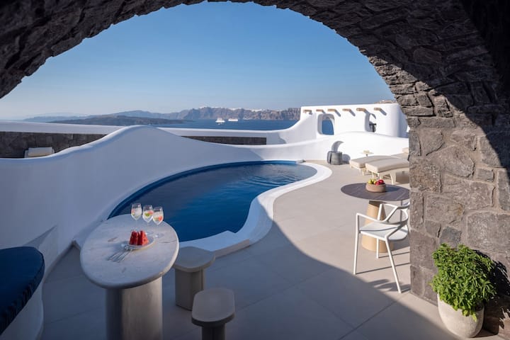 Isholidays Santorini Executive Villa - Santorini