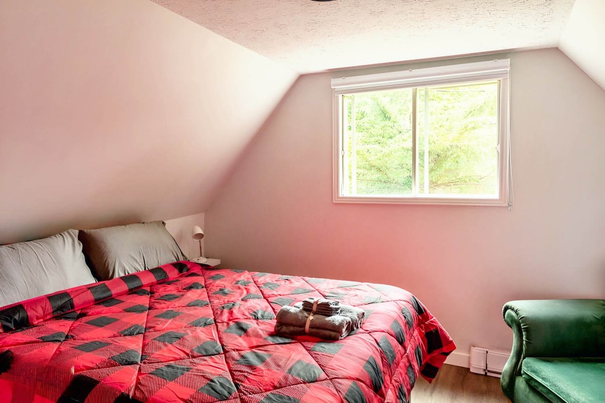 Chambre 2 - Lit queen