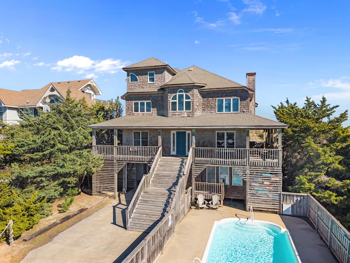Moon Palace: Oceanfront | Elevator | Hot Tub | - Outer Banks, NC