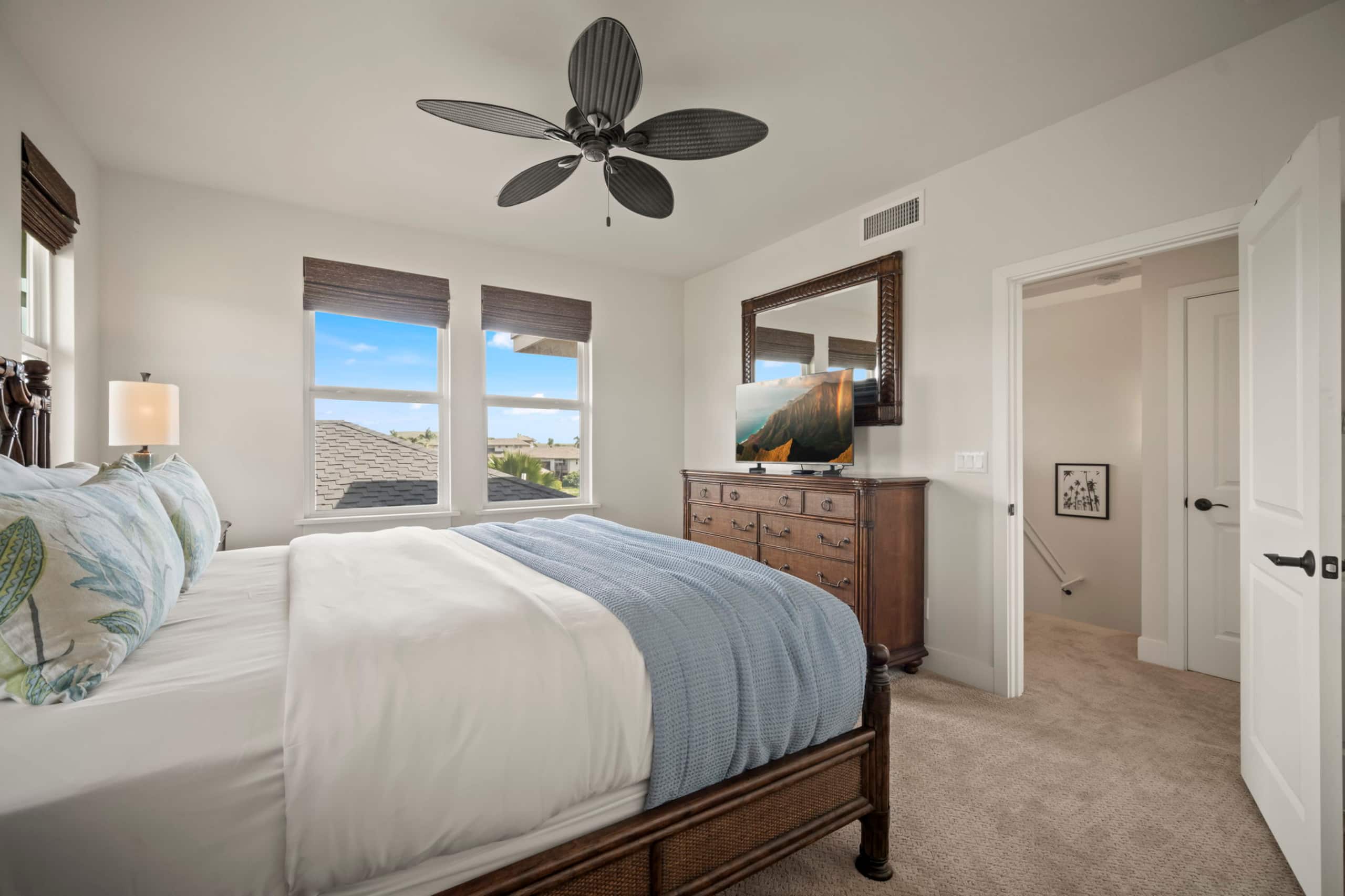 New Listing 3 Bedroom On The Golf Course. Pool / - Photo 13