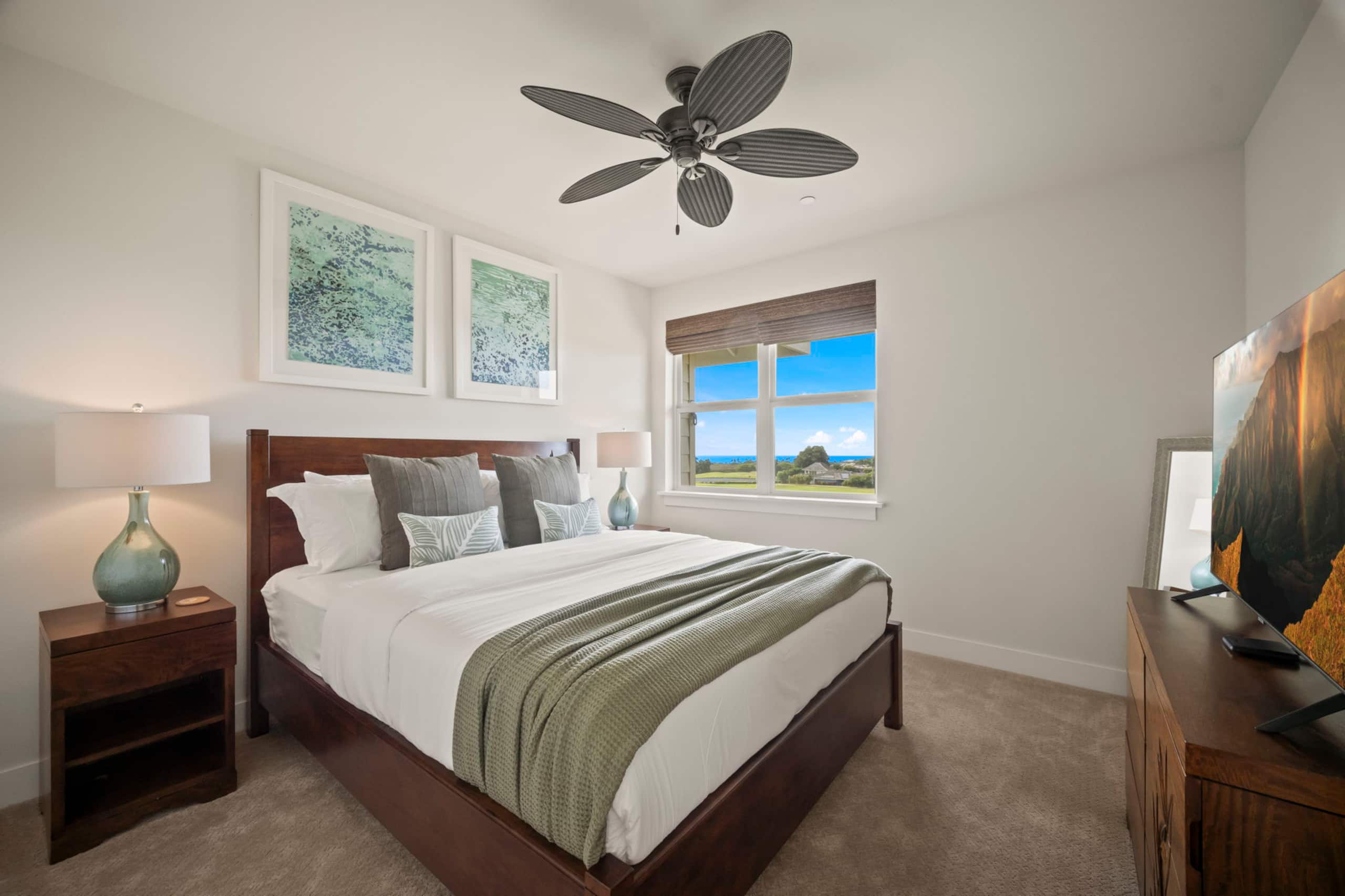 New Listing 3 Bedroom On The Golf Course. Pool / - Photo 12