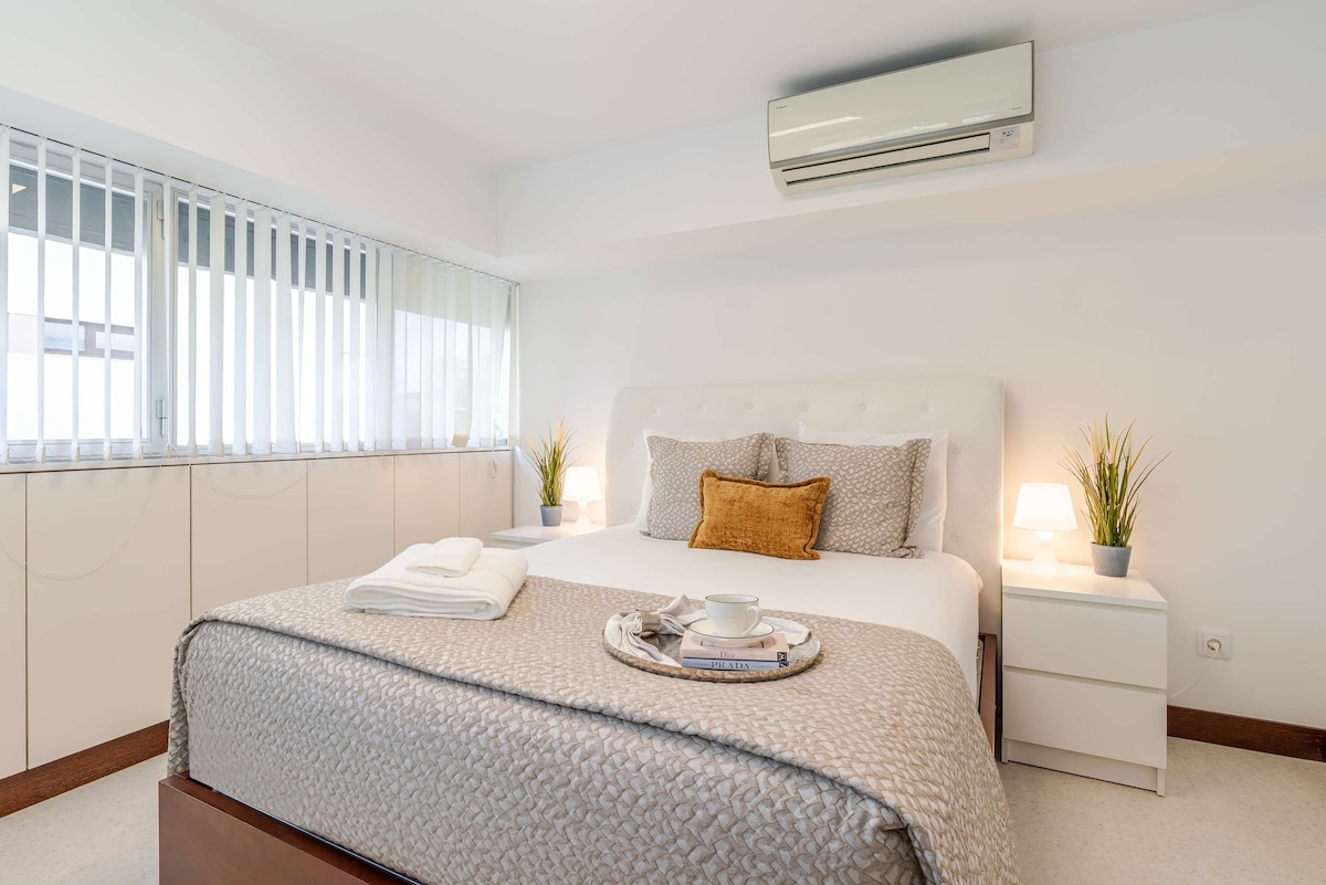 Bom Sucesso Executive Suite 1 by HostWise - Flats for Rent in Porto ...